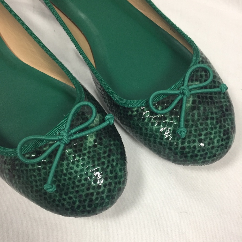 Talbots green leather snakeskin ballet flats 9.5